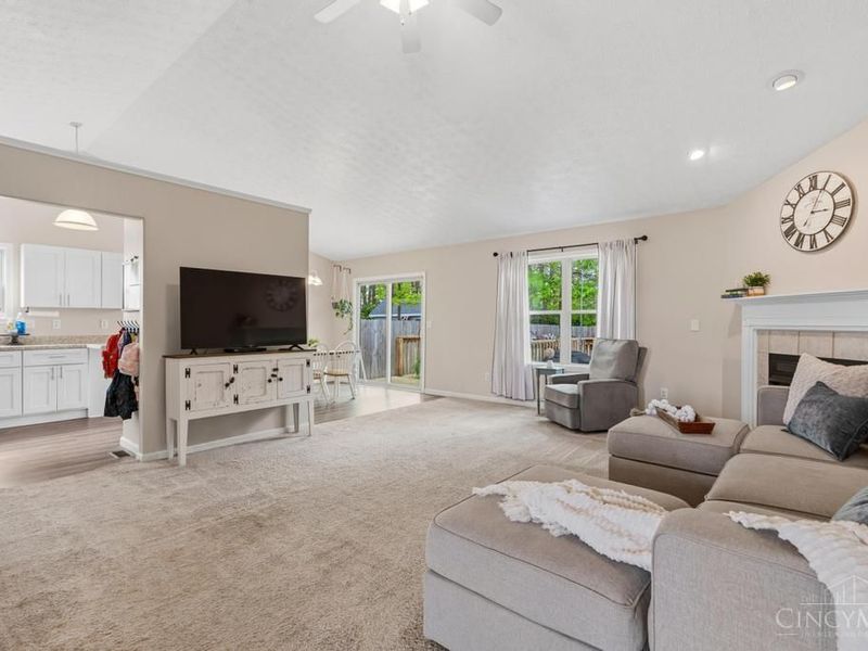 984 Country Oaks Lane, Wilmington, OH 45177 Photo 6