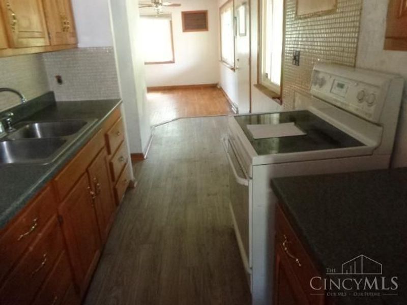 802 Johnson Avenue, Miamisburg, OH 45342 Photo 12