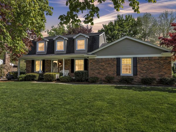 11201 Academy Court, Plymouth, MI 48170