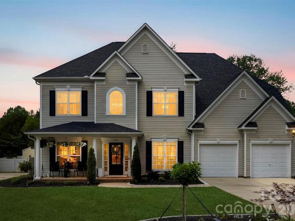 132 Elizabeth Hearth Road, Mooresville, NC 28115
