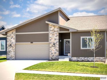 4905 N 180th Avenue , Elkhorn, NE 68022