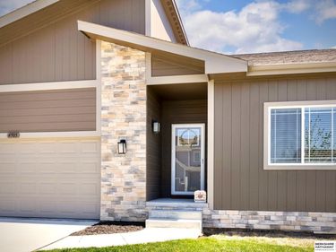 4905 N 180th Avenue , Elkhorn, NE 68022