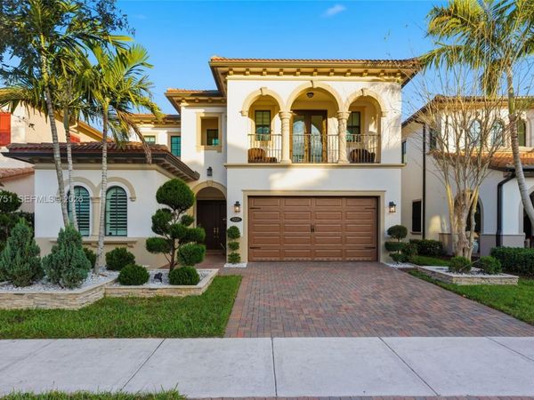 9220 E Meridian Dr , Parkland, FL 33076