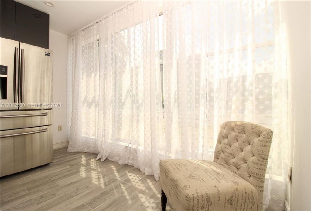 17560 Atlantic Blvd , Unit 201, Sunny Isles Beach, FL 33160 Photo