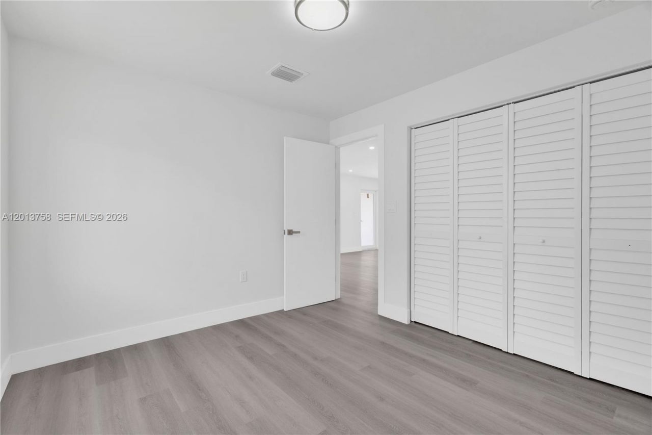 2265 NW 155 St , Miami Gardens, FL 33054 Photo