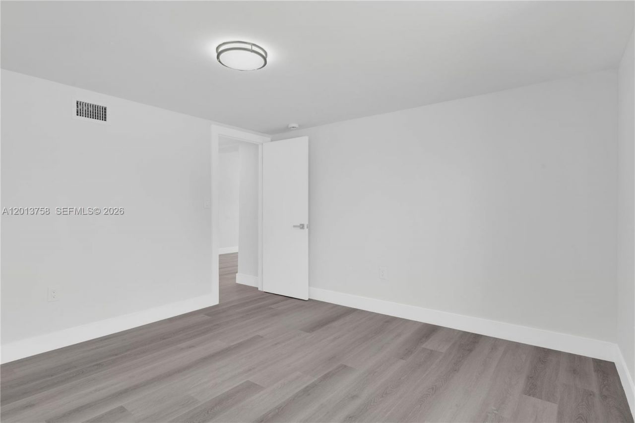 2265 NW 155 St , Miami Gardens, FL 33054 Photo