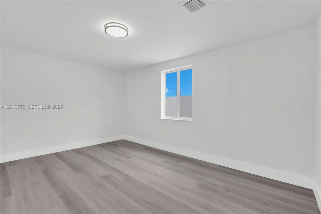 2265 NW 155 St , Miami Gardens, FL 33054 Photo