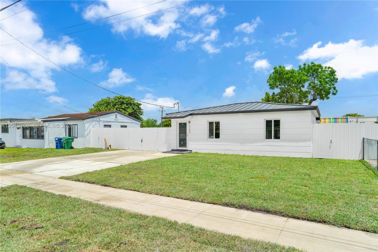 2265 NW 155 St , Miami Gardens, FL 33054 Photo