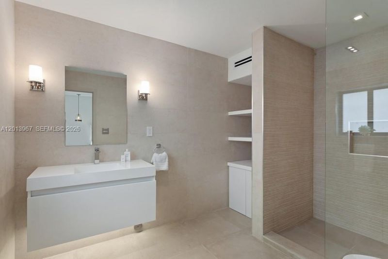 7972 Biscayne Point Cir , Miami Beach, FL 33141 Photo