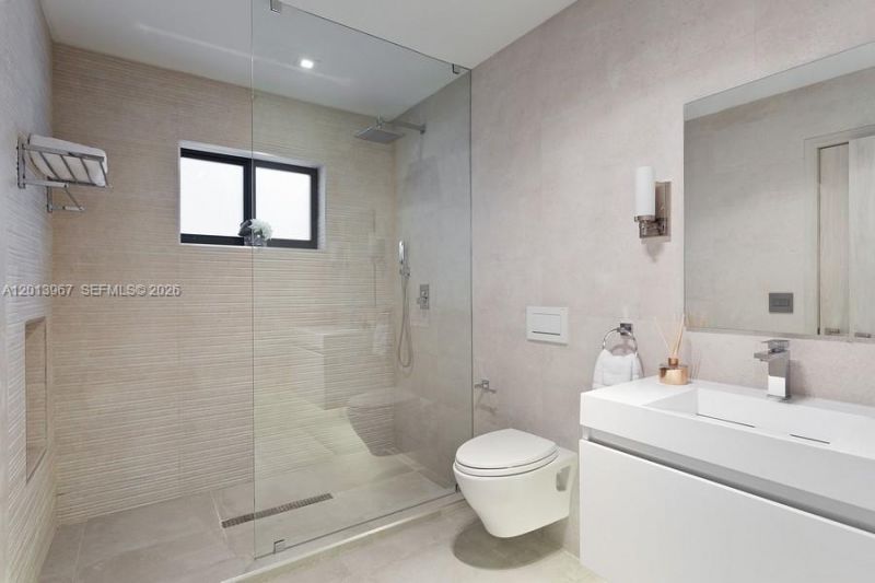 7972 Biscayne Point Cir , Miami Beach, FL 33141 Photo