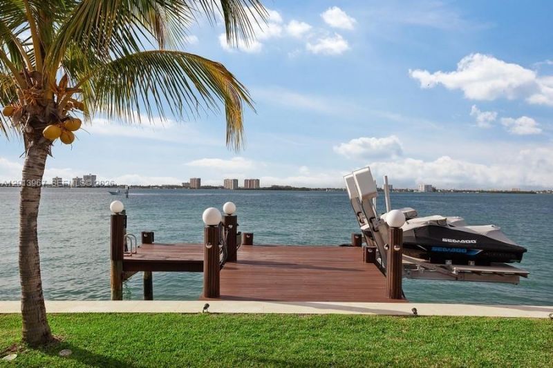 7972 Biscayne Point Cir , Miami Beach, FL 33141 Photo