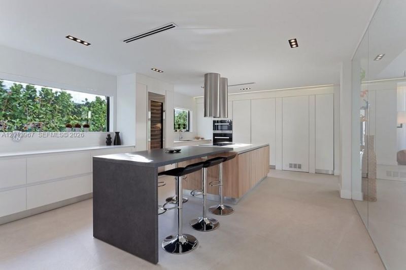 7972 Biscayne Point Cir , Miami Beach, FL 33141 Photo