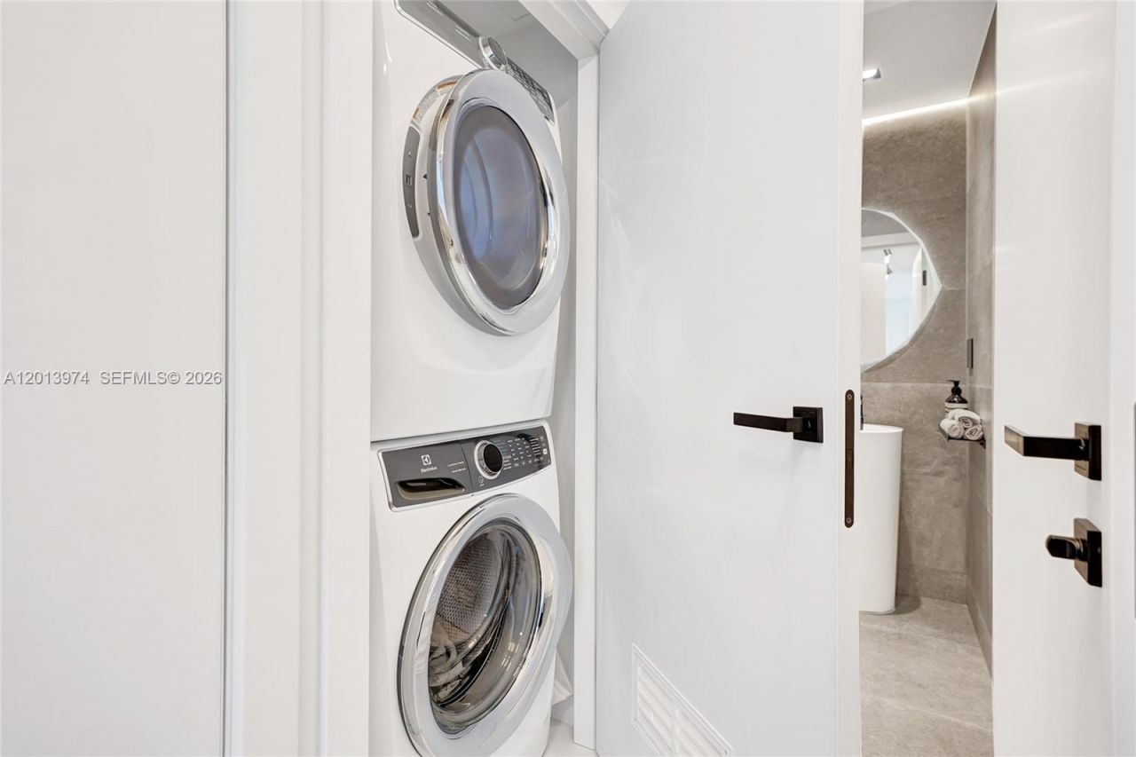 1170 101st St, Unit 602, Bay Harbor Islands, FL 33154 Photo