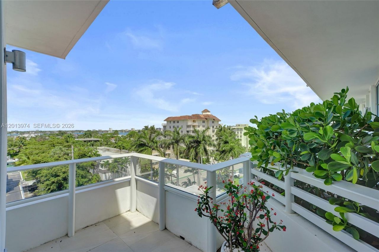 1170 101st St, Unit 602, Bay Harbor Islands, FL 33154 Photo