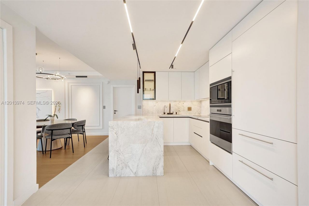 1170 101st St, Unit 602, Bay Harbor Islands, FL 33154 Photo