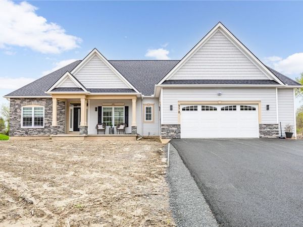 978 State Road , Webster, NY 14580