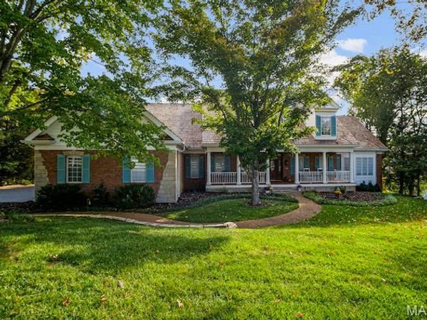 237 Saint Andrews Drive, St Albans, MO 63073