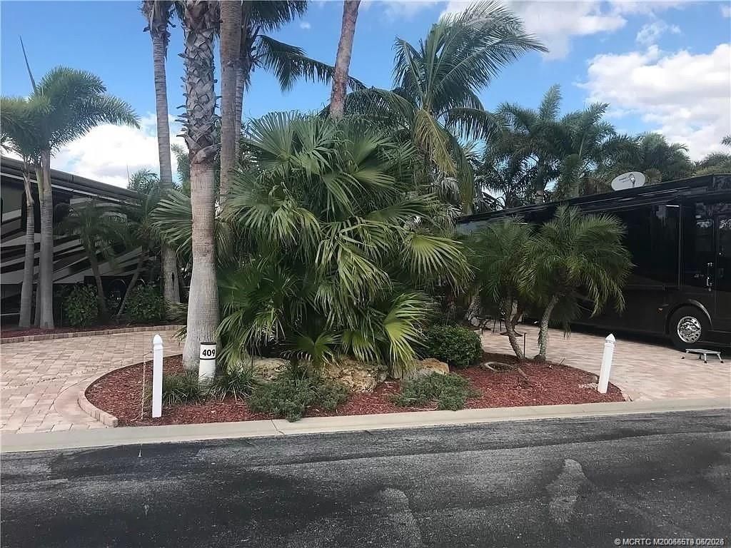 409 NW Chipshot Lane, Port Saint Lucie, FL 34986 Photo