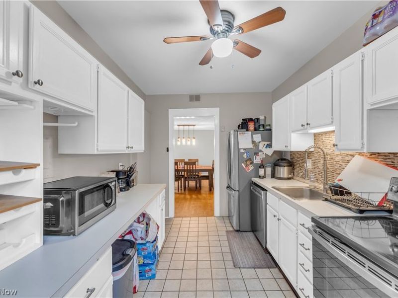 2511 Overlook Road , Cleveland Heights, OH 44106 Photo 13