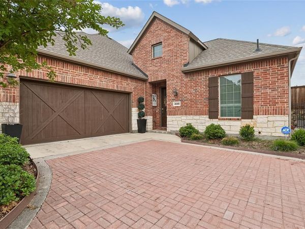 2045 Spotted Fawn Drive, Arlington, TX 76005