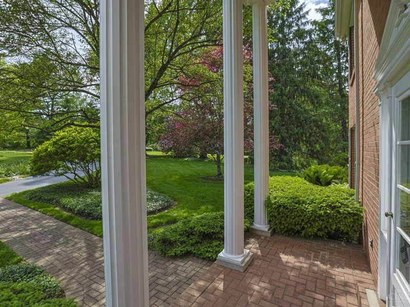 8140 Indian Hill Road, Indian Hill, OH 45243 Photo 4