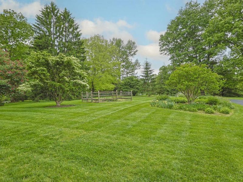 8140 Indian Hill Road, Indian Hill, OH 45243 Photo 6