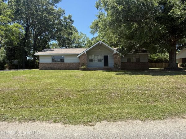 404 S Dorothy Street, Wiggins, MS 39577