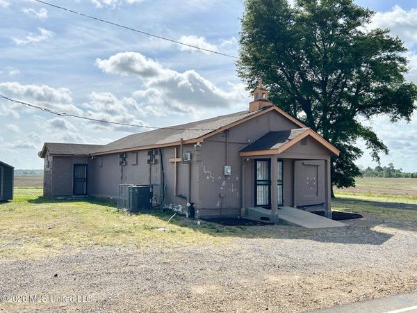 5530 Sanders Road, Walls, MS 38680