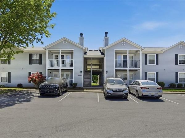 5525 Hornaday Road, Unit A, Greensboro, NC 27409