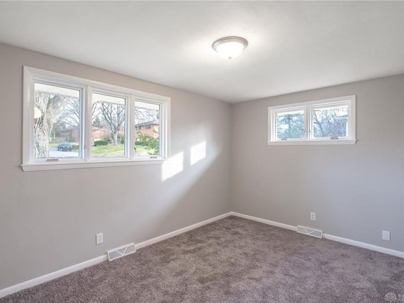 420 Stoneybrook Drive, Kettering, OH 45429 Photo 12