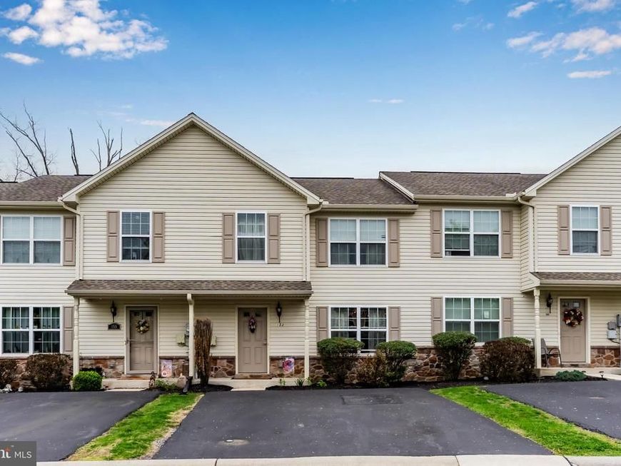 153 Mapleton Boulevard, Harrisburg, PA 17112 Main Photo