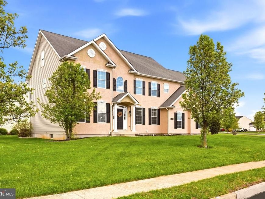 100 Lilac Lane, Gilbertsville, PA 19525 Main Photo