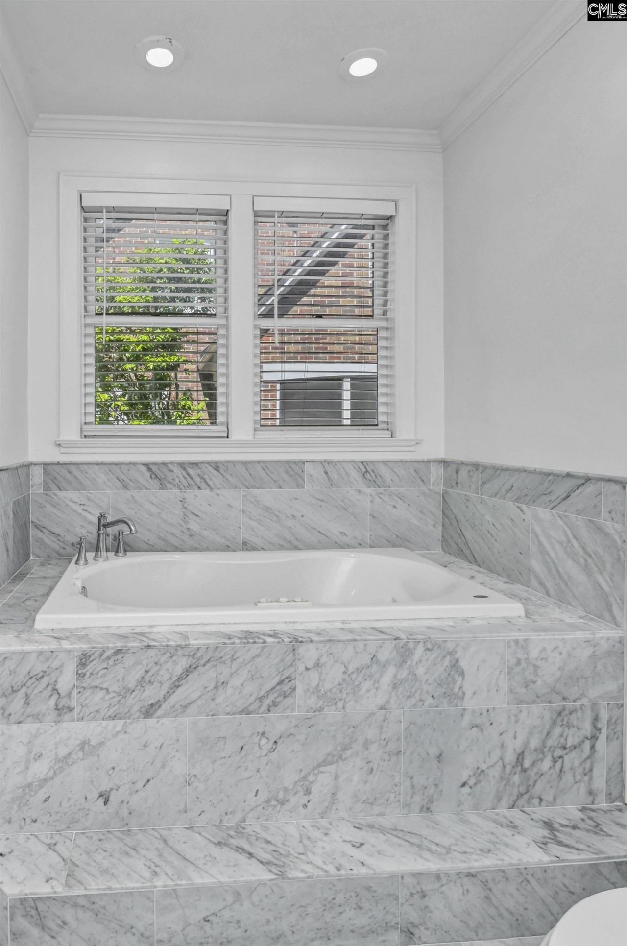 2410 Duncan Street  Photo 26