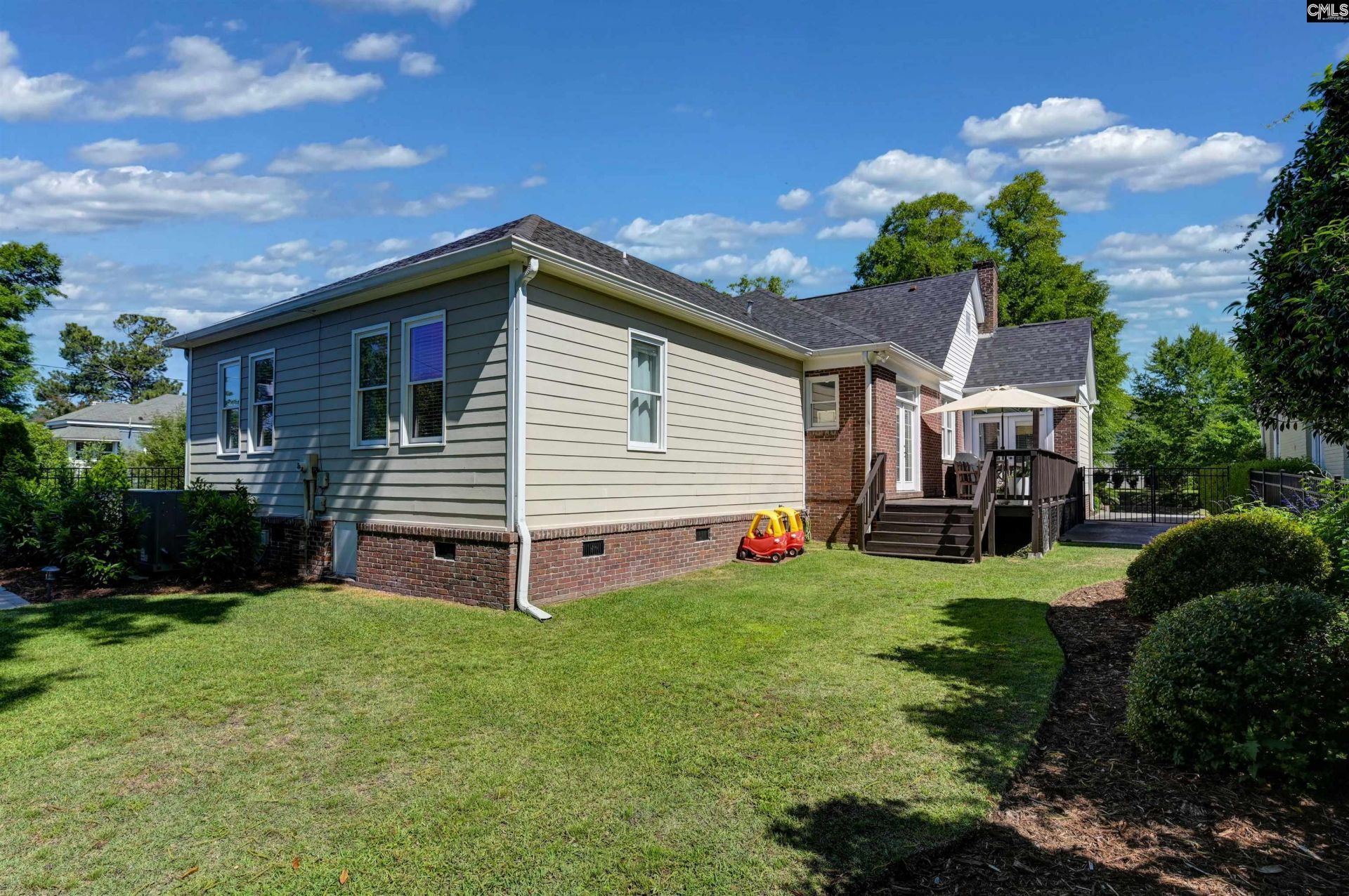 2410 Duncan Street  Photo 50