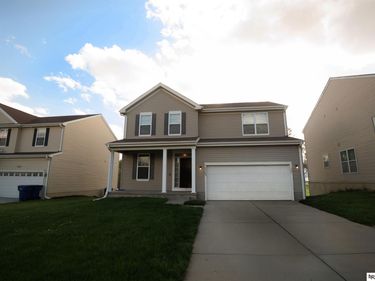 16305 Loop Street , Omaha, NE 68136