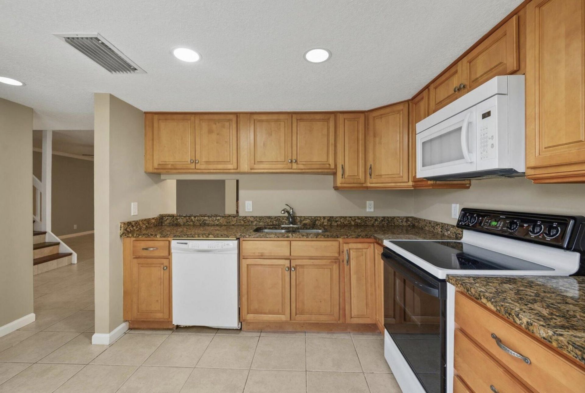 402 Lakewood Court, Unit 2b, Jupiter, FL 33458 Photo