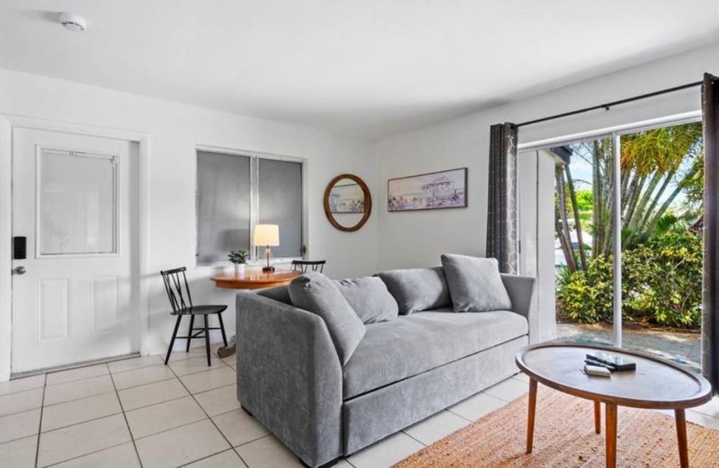3860 NE 23rd Avenue, Unit 4, Lighthouse Point, FL 33064 Photo