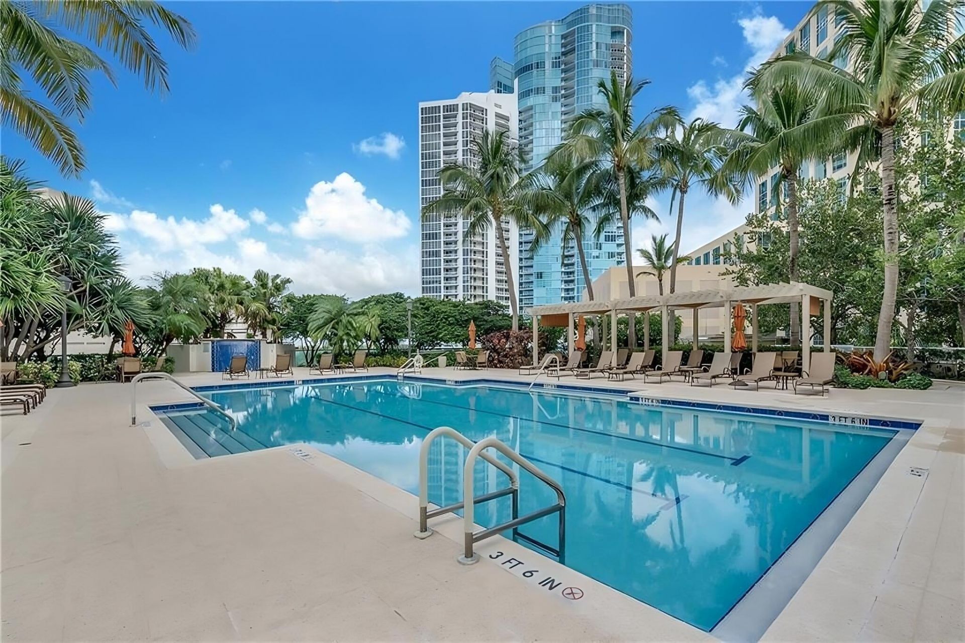 347 N New River Drive E, Fort Lauderdale, FL 33301 Photo