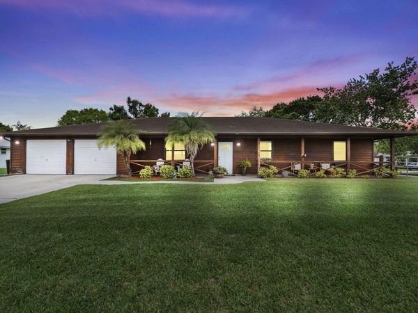 210 Deerwood Lane, Fort Pierce, FL 34947