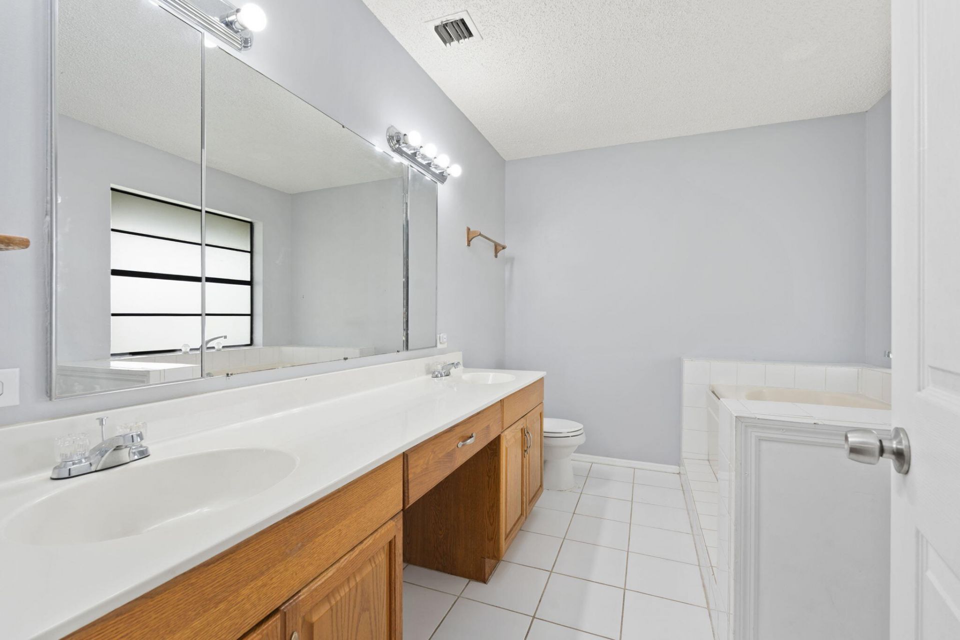 210 Deerwood Lane, Fort Pierce, FL 34947 Photo