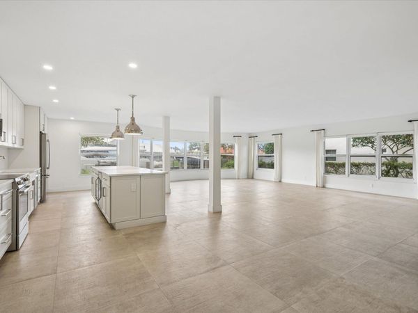 5100 Bayview Drive, Unit 106, Fort Lauderdale, FL 33308