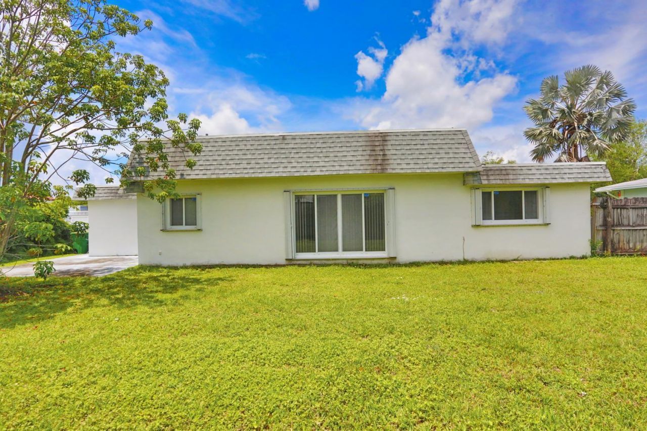 8156 NW 67th Avenue, Tamarac, FL 33321 Photo