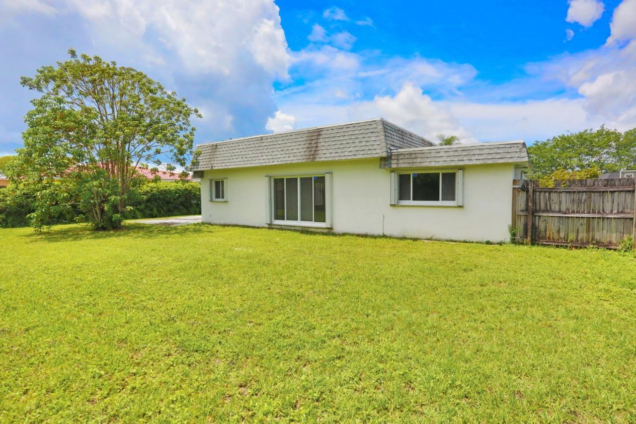 8156 NW 67th Avenue, Tamarac, FL 33321 Photo
