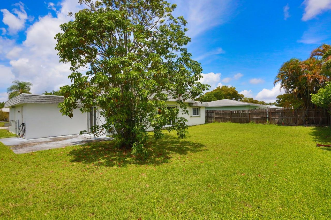 8156 NW 67th Avenue, Tamarac, FL 33321 Photo