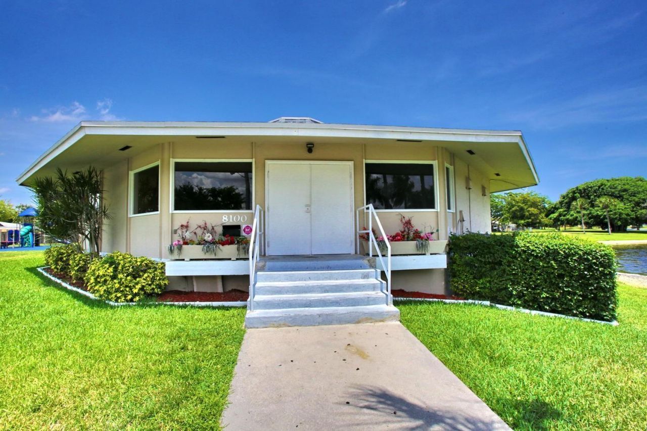 8156 NW 67th Avenue, Tamarac, FL 33321 Photo
