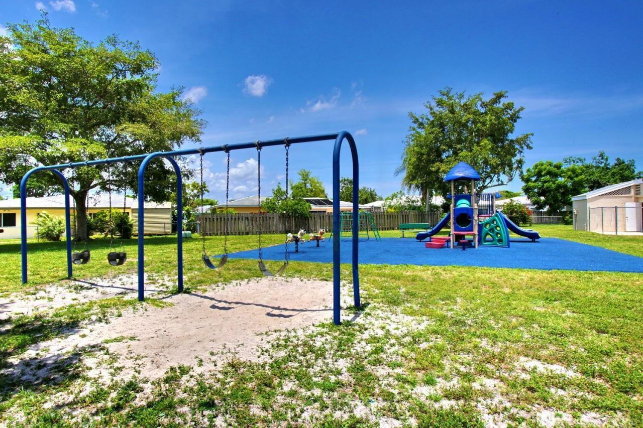 8156 NW 67th Avenue, Tamarac, FL 33321 Photo