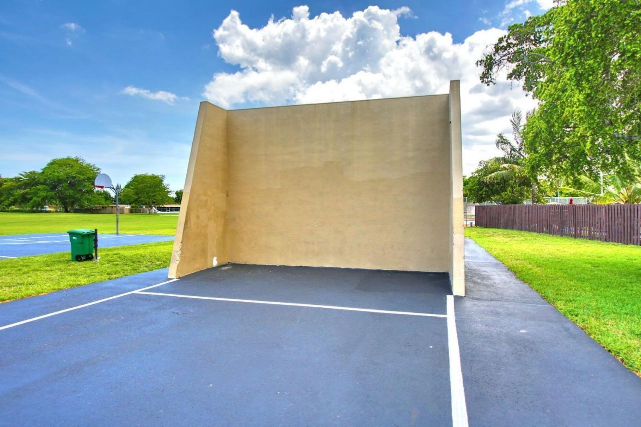 8156 NW 67th Avenue, Tamarac, FL 33321 Photo