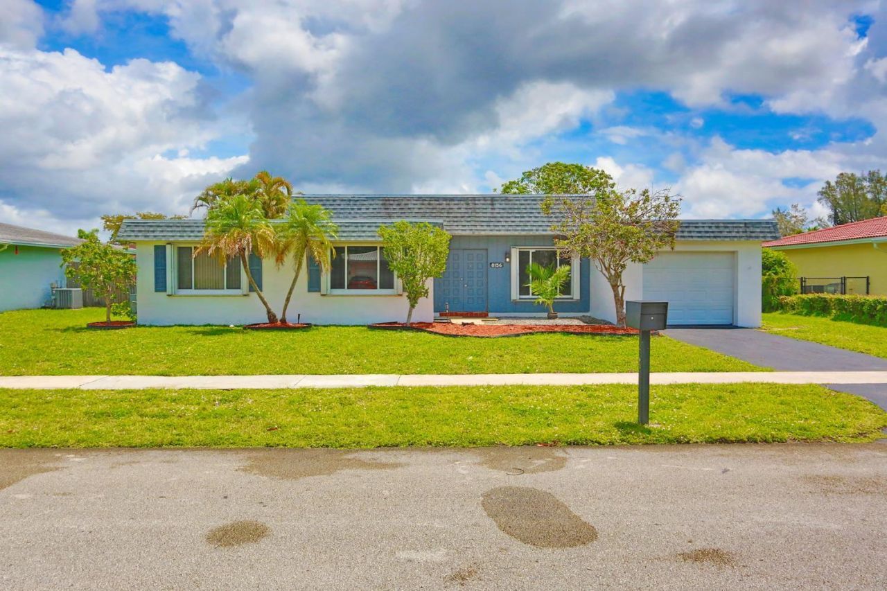 8156 NW 67th Avenue, Tamarac, FL 33321 Photo