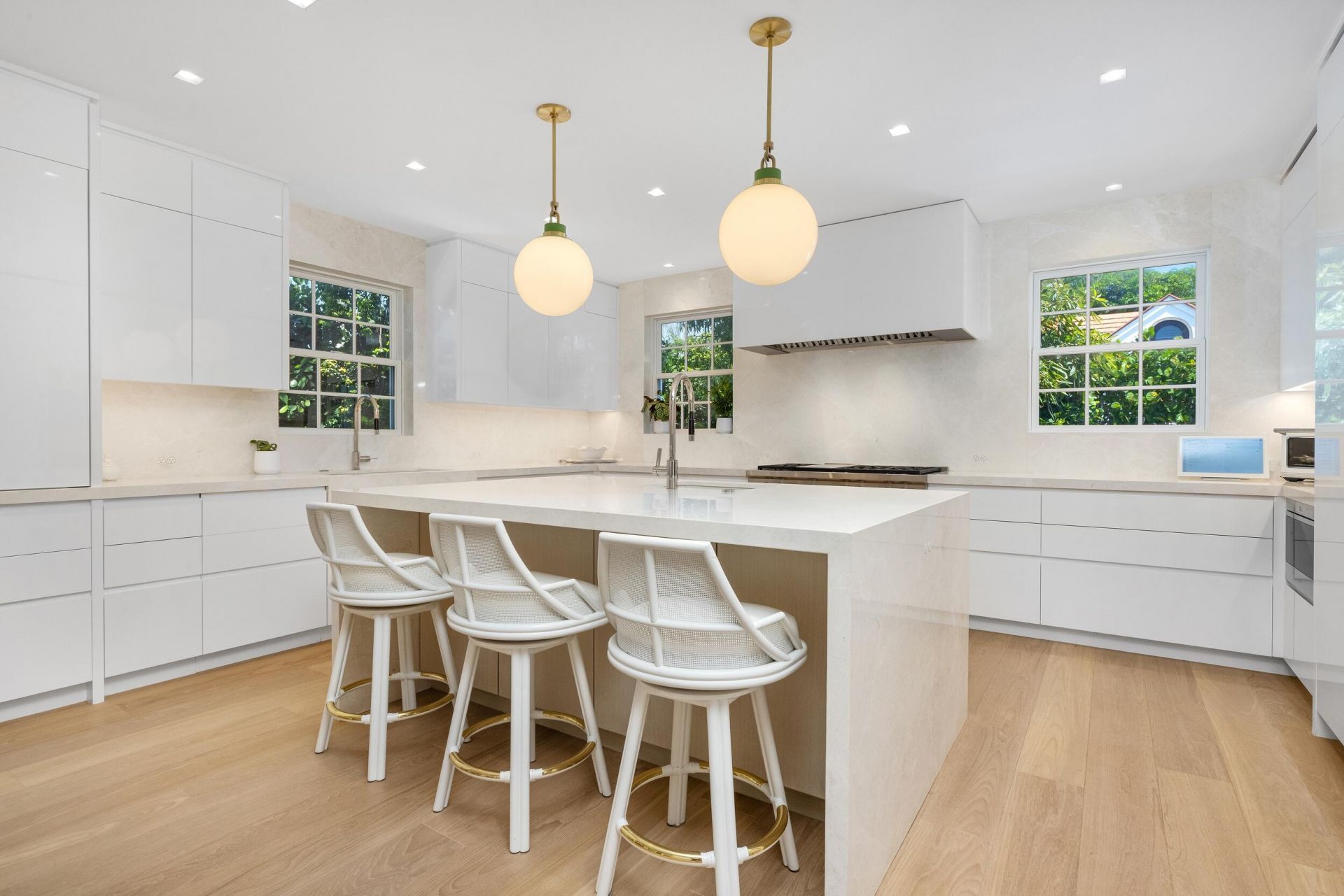 991 N Lake Way, Palm Beach, FL 33480 Photo