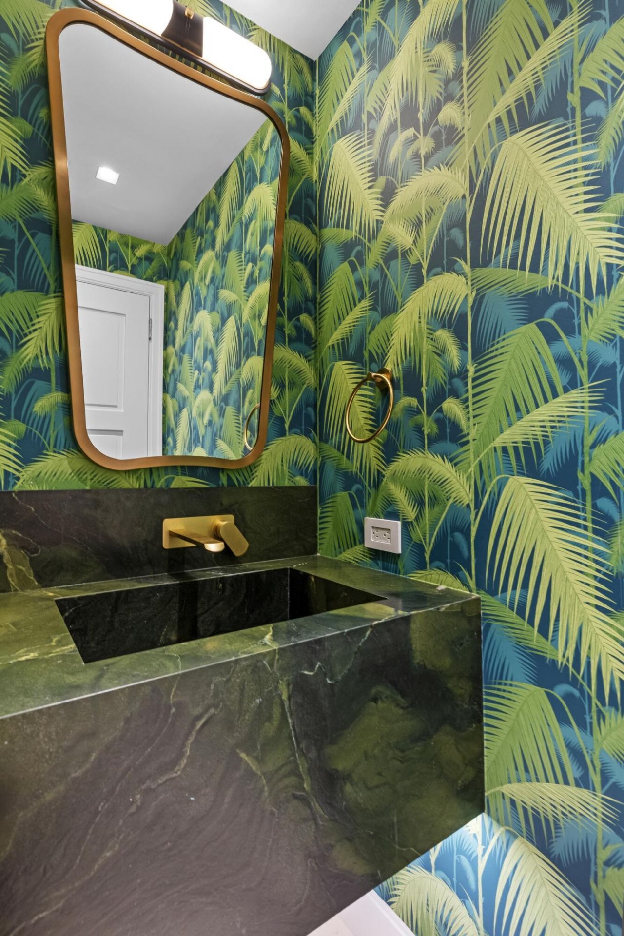 991 N Lake Way, Palm Beach, FL 33480 Photo